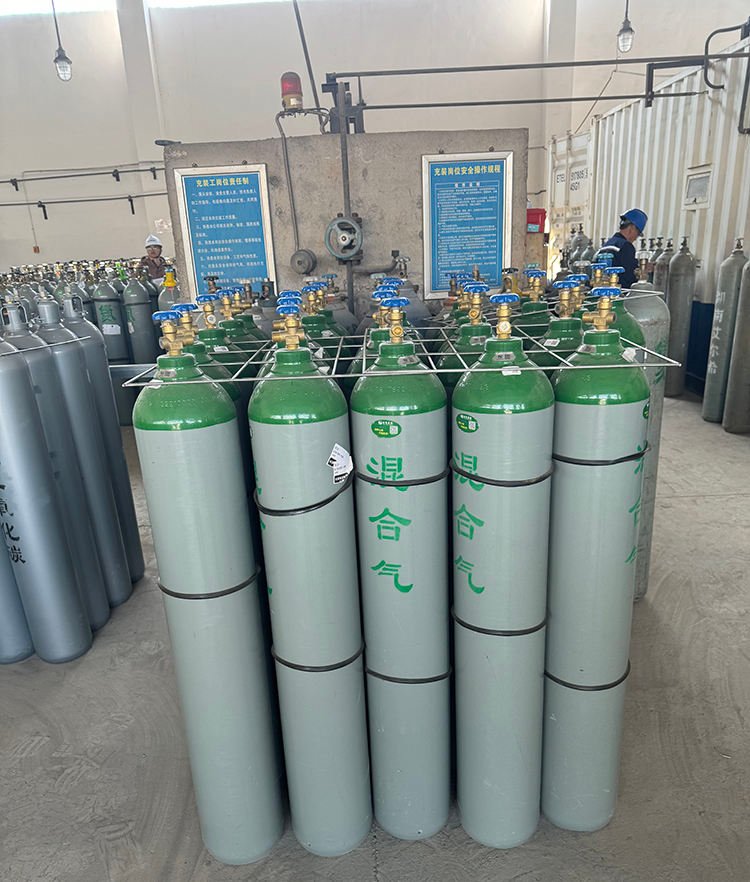 Wholesale Industrial Oxygen Bottle Oxygen Gas Cylinder 10L 40L 50L CE DOT3AA Standard CO2 Tanks Cylinder