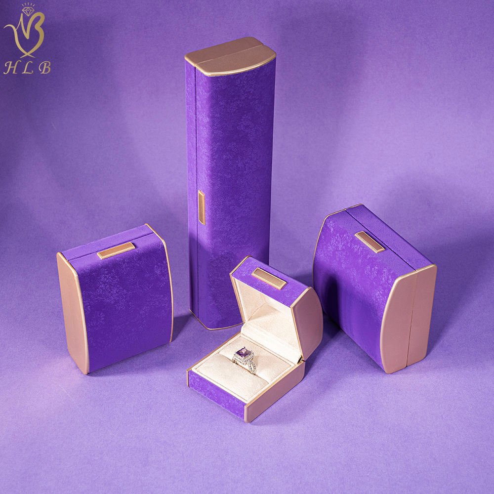 Factory ODM Upgraded Personalized PU Leather Luxury Jewelry Packaging Box with Snap Closure Custom Logo Halloween-Themed Design