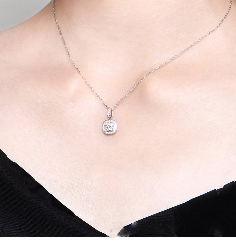 YSYH Elegant Women 925 Silver Jewelry Moissanite Necklace Sterling Silver Pendant Necklaces